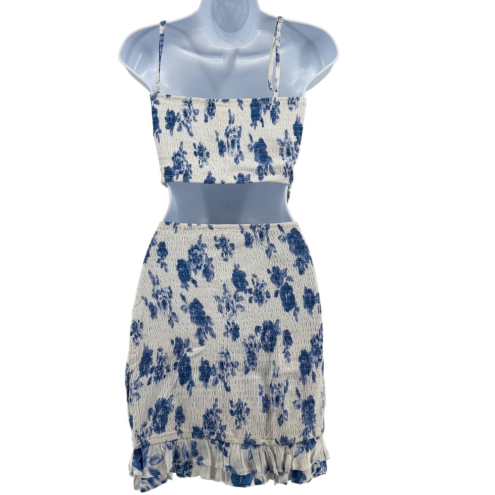 Privy 2 Piece Skirt Set Baby Doll Top Smocked L Blue White Floral Cottage Beach - Picture 2 of 8